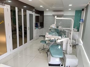 Dental technology and sterile instruments